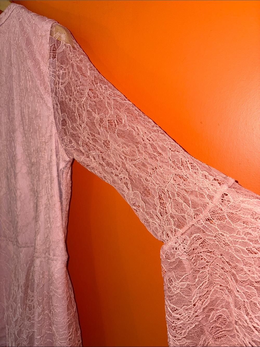 Isaac Mizrahi Live  Dusty Pink Lace Ruffle Blouse Woman’s Size 10 Poets Sleeve - Picture 11 of 17